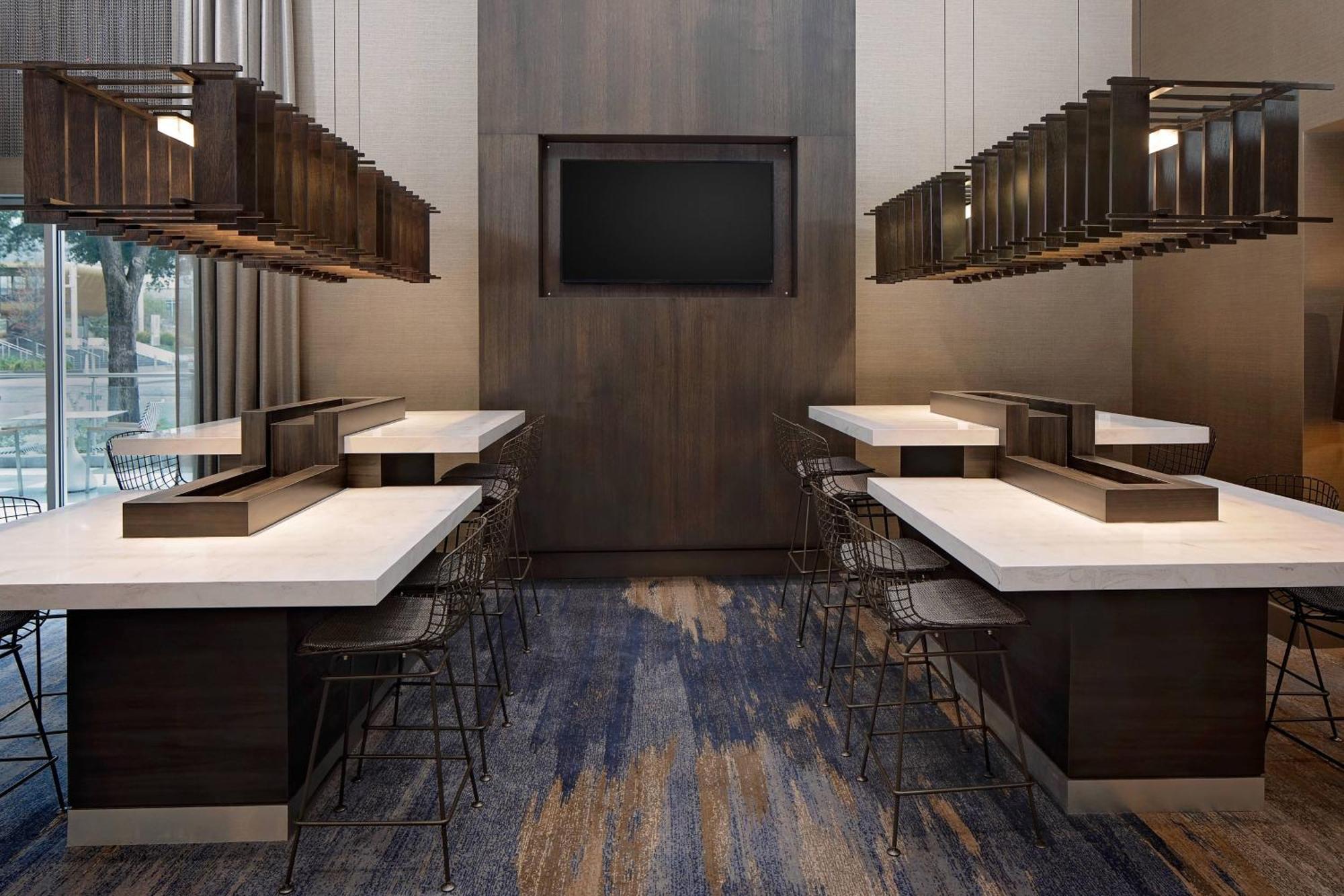 Courtyard By Marriott Dallas Downtown/Reunion District Exteriér fotografie
